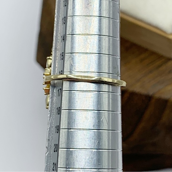 Gold plated ornate statement cocktail ring pear shaped clear glass stones 7.75 - Picture 6 of 9